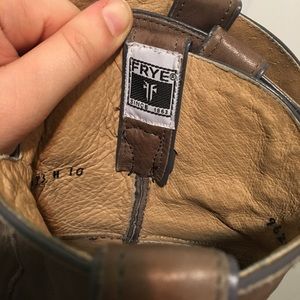 FRYE Women’s Billy Short booties